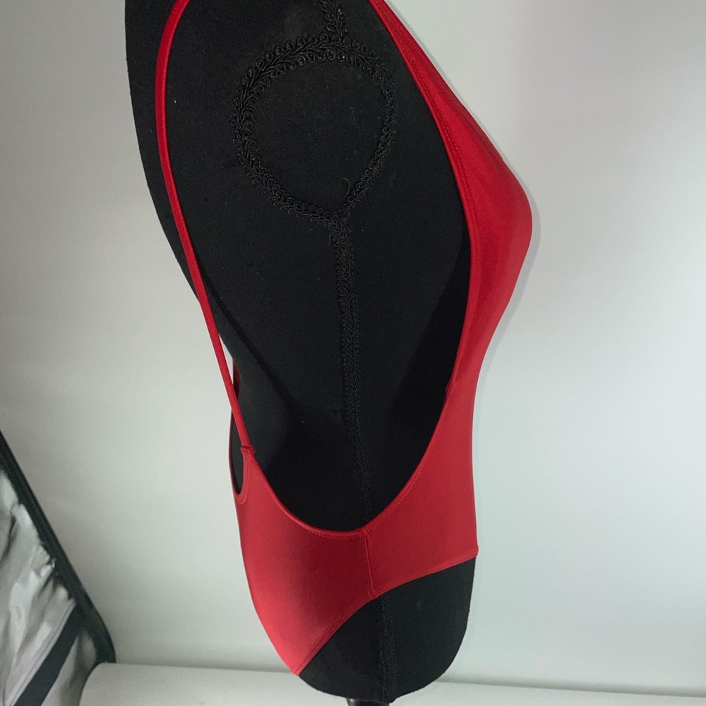 One piece red swimsuit - Picture 2 of 3